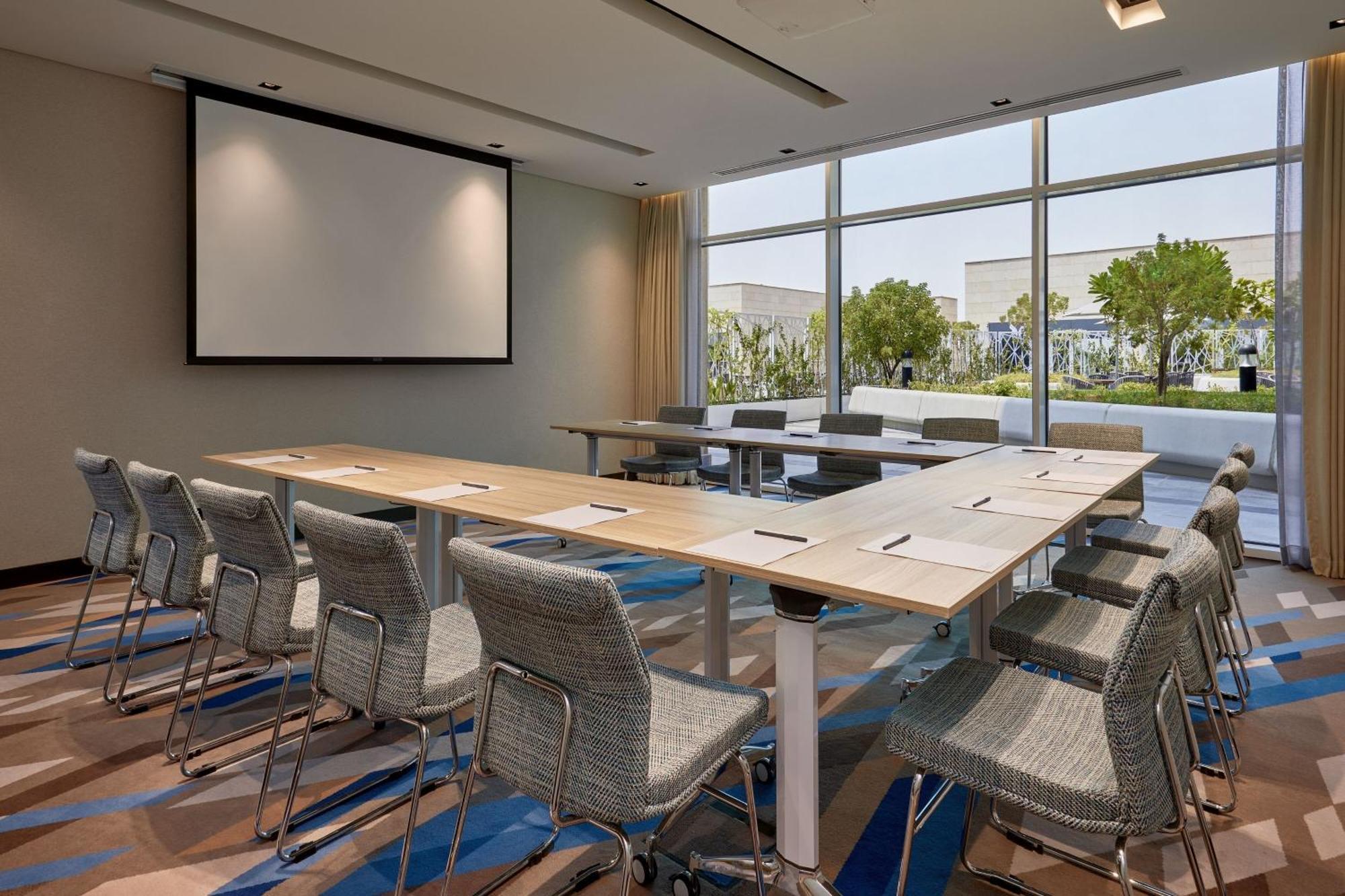ホテル Courtyard By Marriott Al Jubail エクステリア 写真